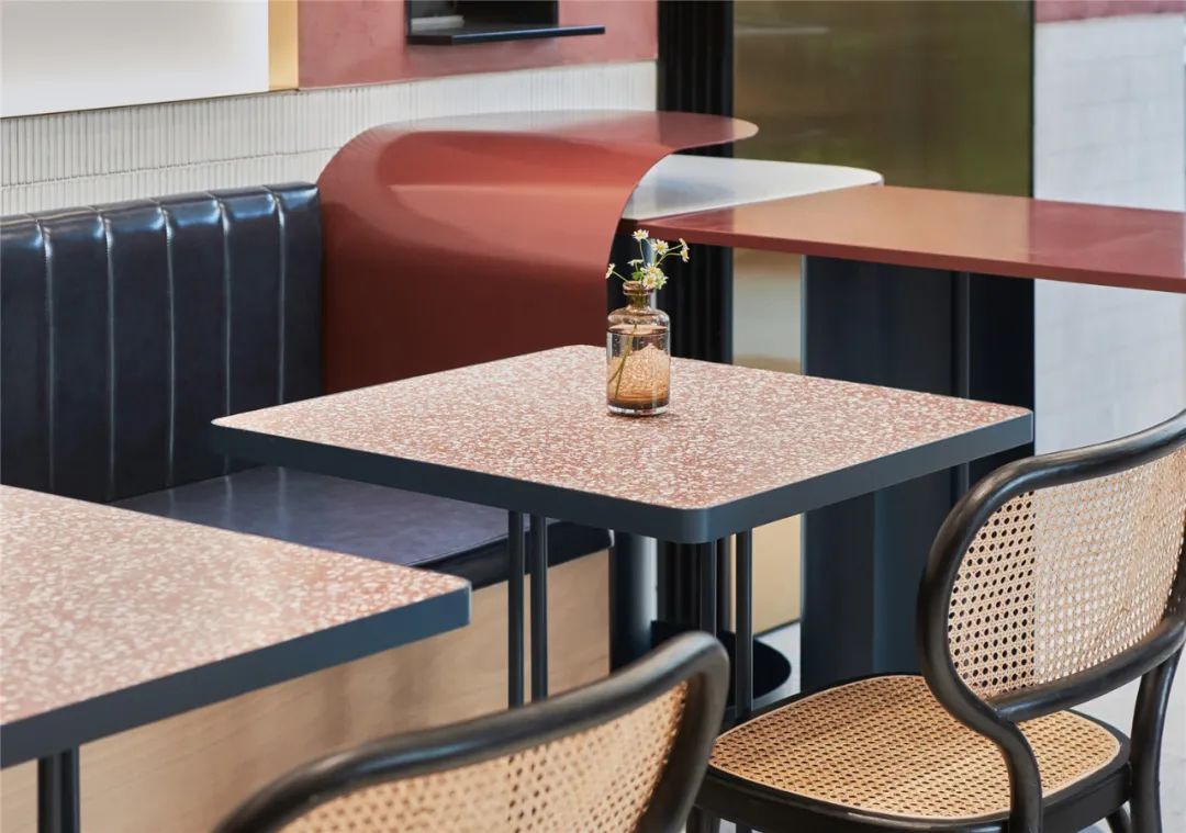 上海 110㎡甜品餐厅打造梦幻花园空间-35