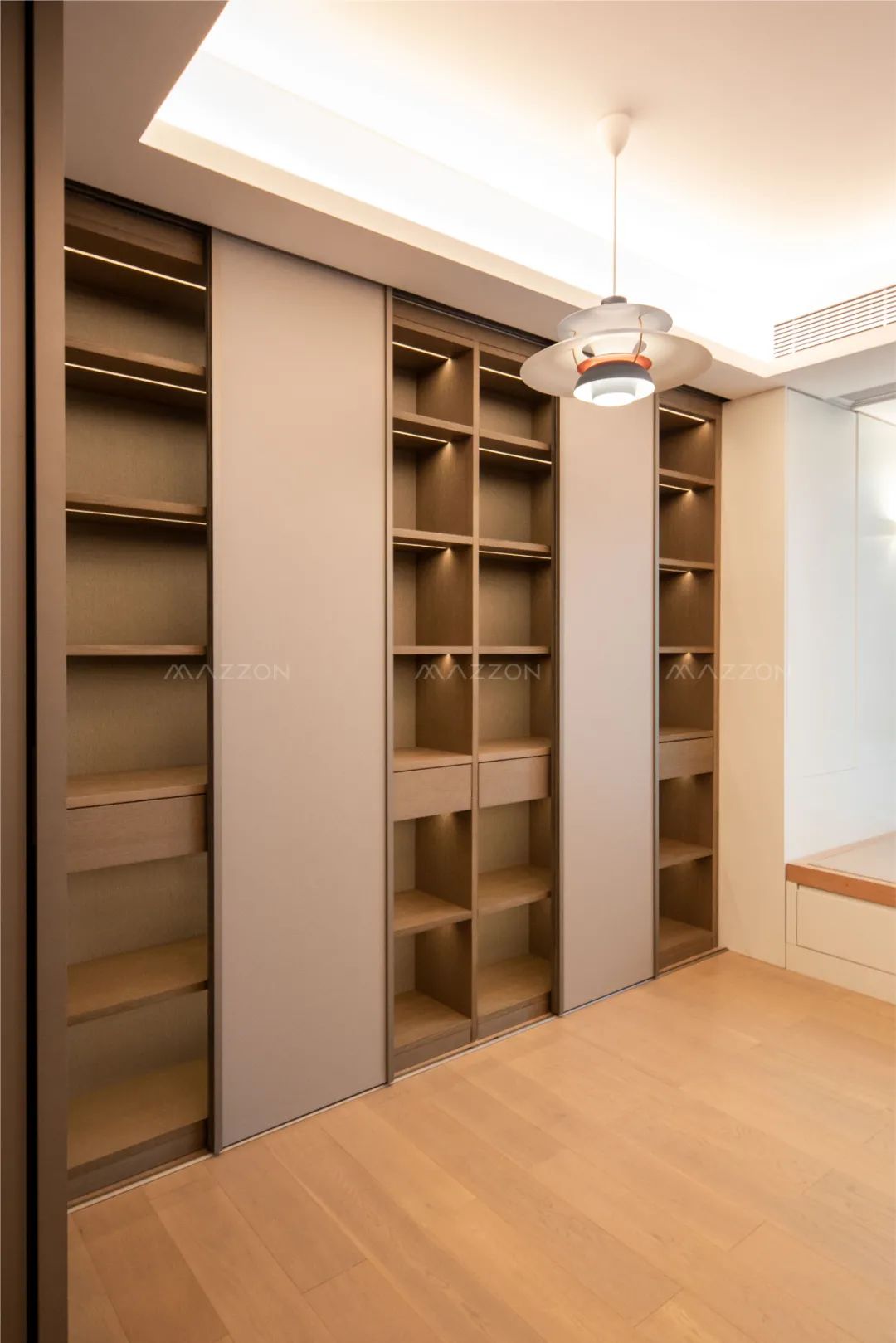 深圳滨海之窗 · 原木灰白艺术私宅丨中国深圳丨MAZZON 玛森-24