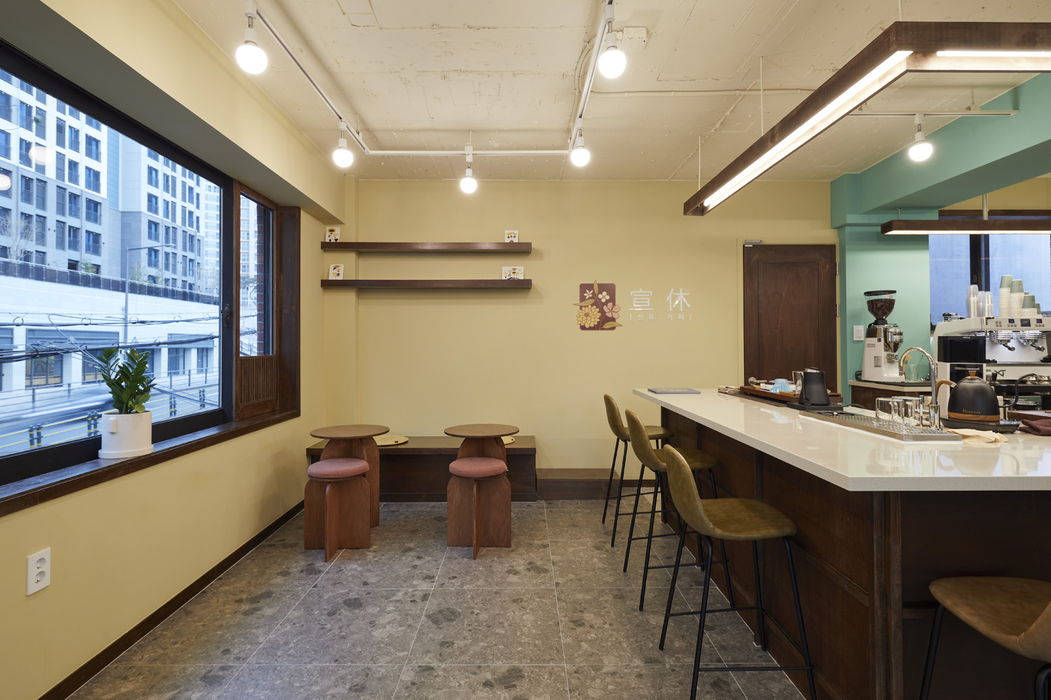 韩式休闲咖啡厅，24 平米打造东方氛围-9