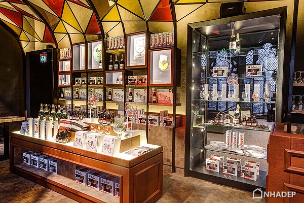 Duvelorium（杜威乐啤酒第一家饮品店）丨来自比利时安特卫普的Puresang设计室-15