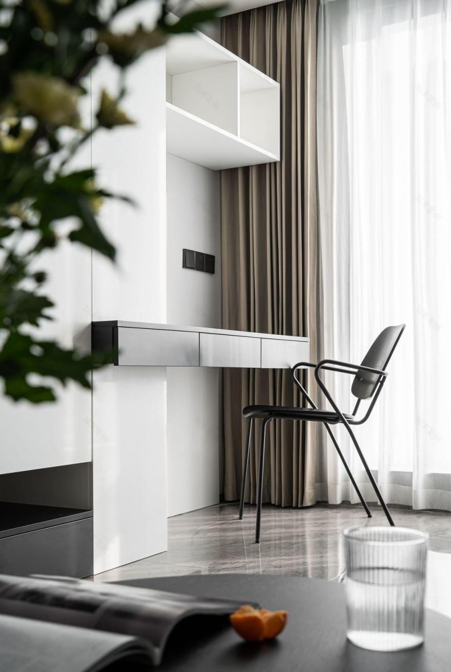 黑白灰简约小户型设计-10