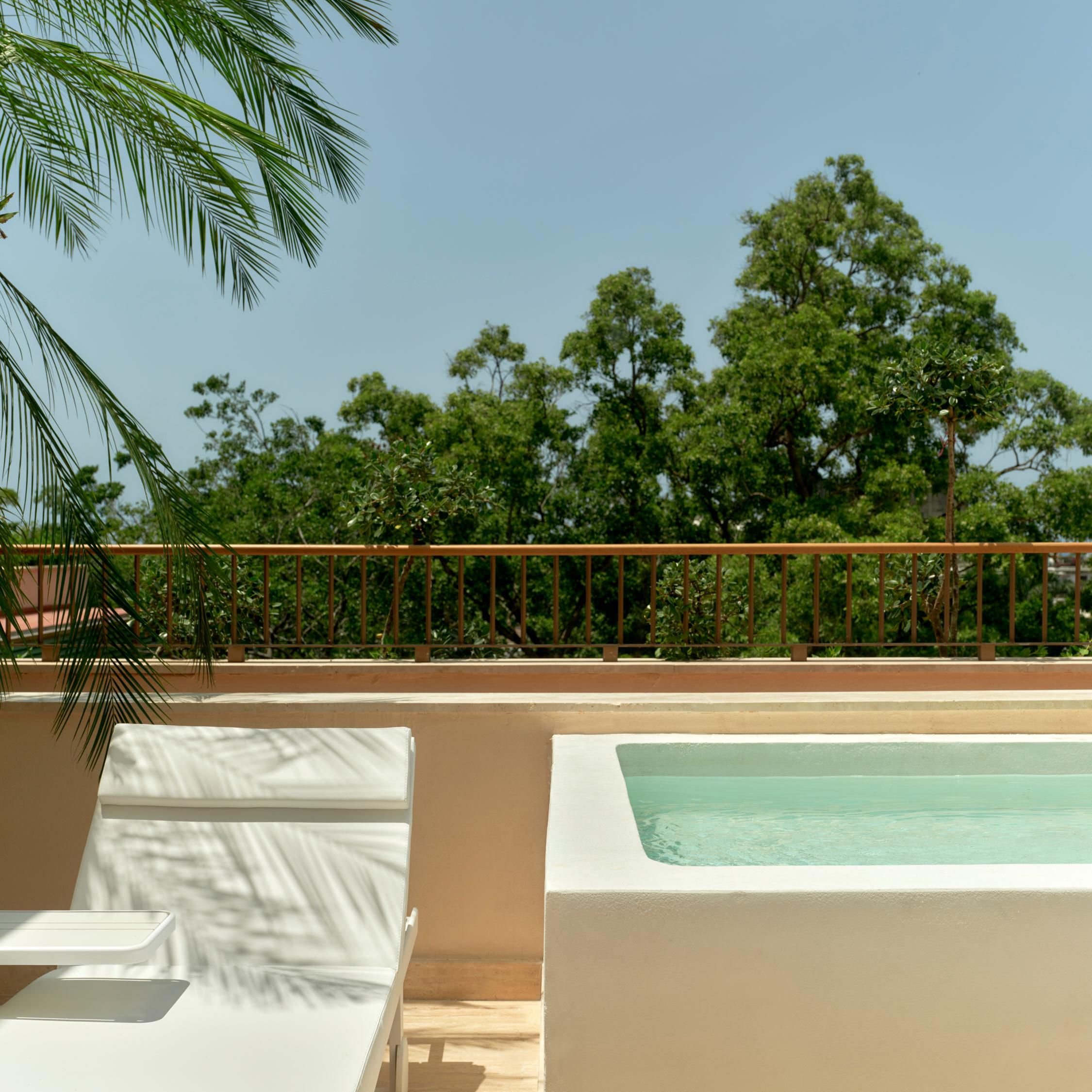 金普顿拉斯梅塞德斯酒店丨Estudio Moneo Brock-18