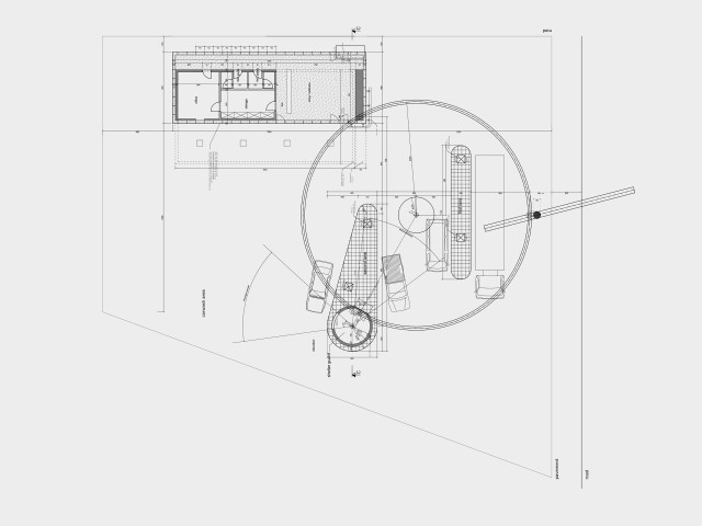 欧佩特罗尔（可结合具体上下文看是否为某个特定企业或机构名，若有其他背景信息可能该结果并非唯一准确，但仅从词汇本身是通用音译）  

注：以上翻译参考了一般音译规则，若‘Europetrol’在特定语境中有固定的中文译法，请提供更多背景信息  丨阿尔巴尼亚地拉那丨51N4E-32
