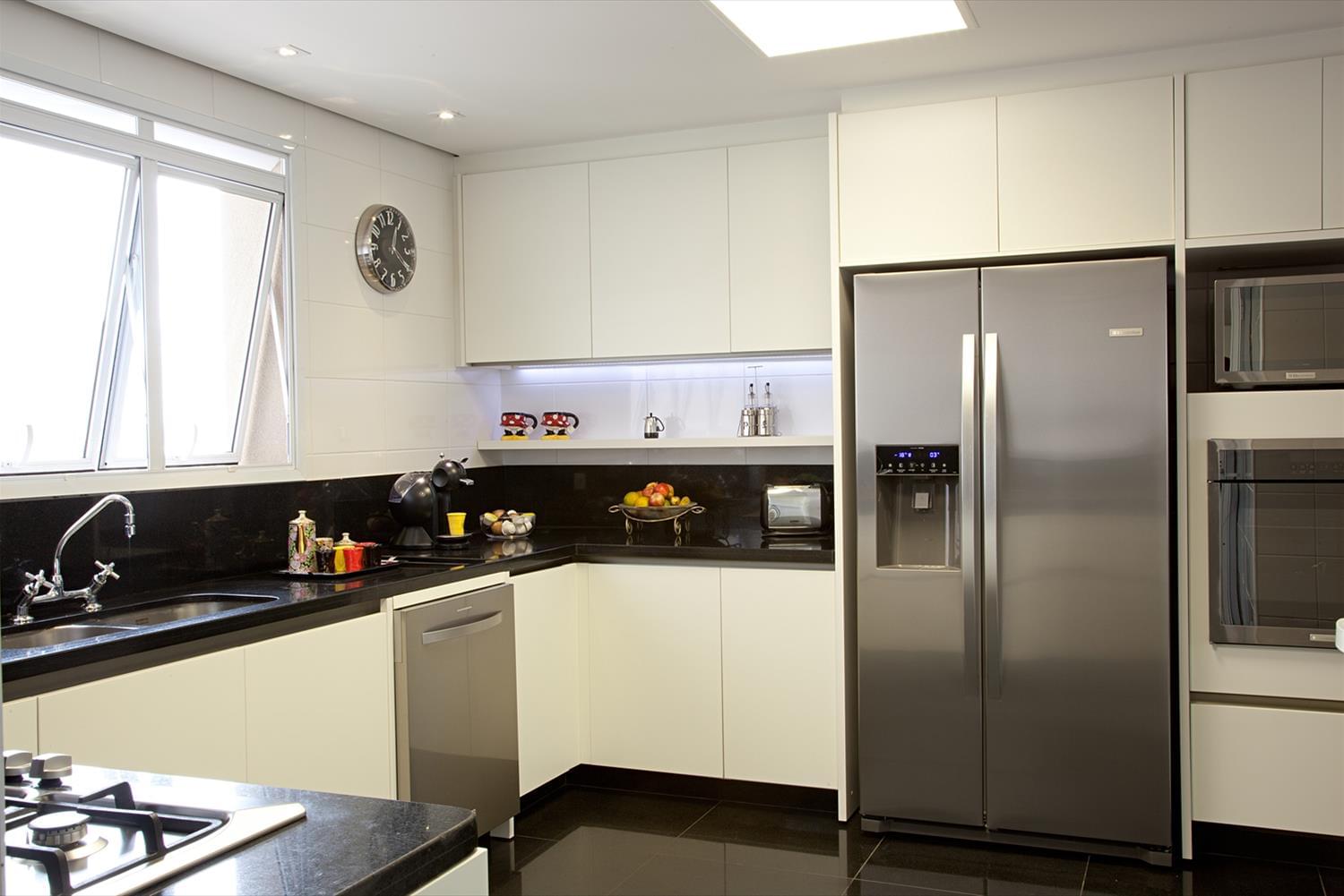 现代简约公寓设计，打造舒适家庭空间-9