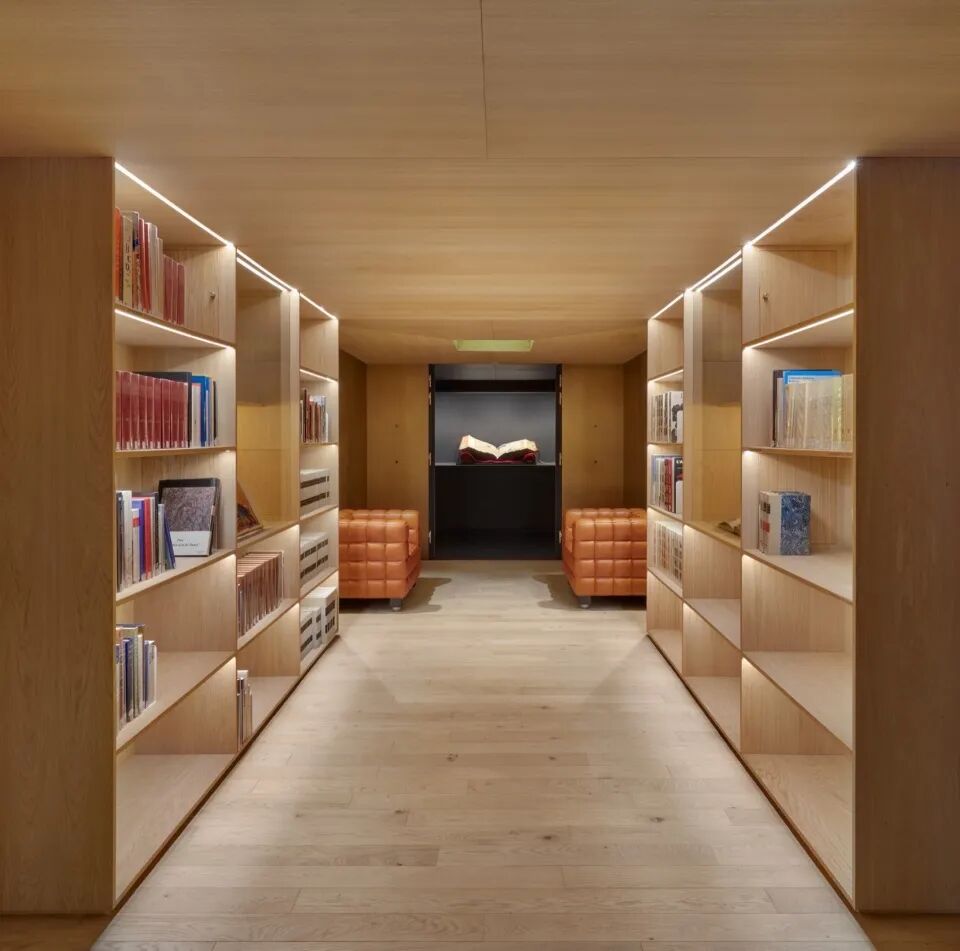 “LaBoussole”文化与旅游中心：彩色光影-96