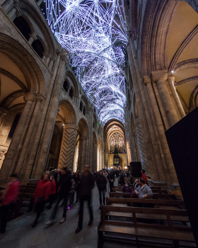 英国 Durham 大教堂 Comple· Meshes 灯光艺术装置