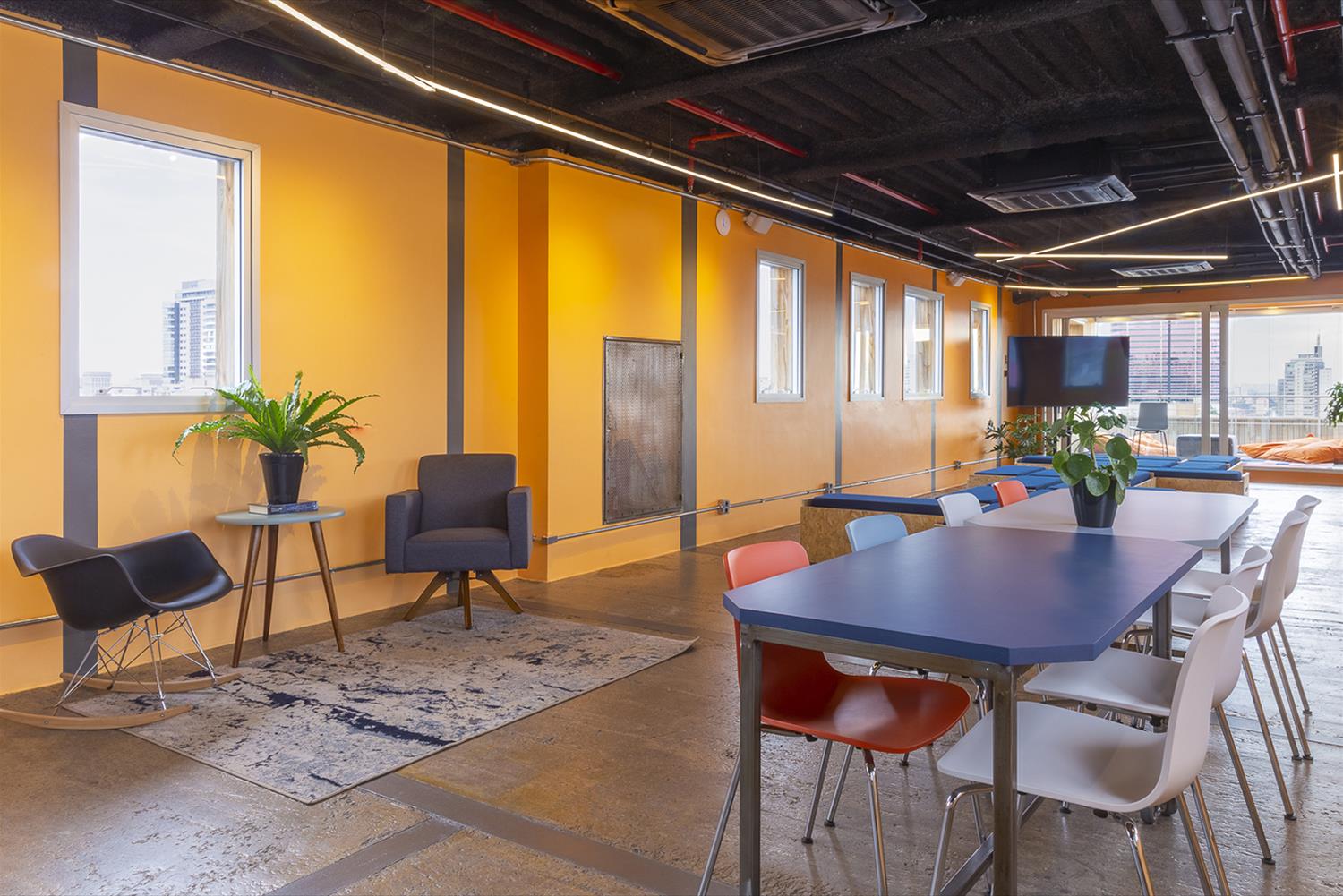 巴西圣保罗 42 号学校 | 高科技设计重塑教育空间-14