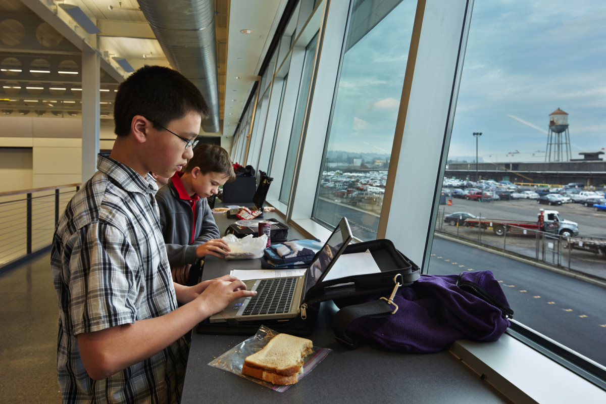雷斯贝克航空高中-28