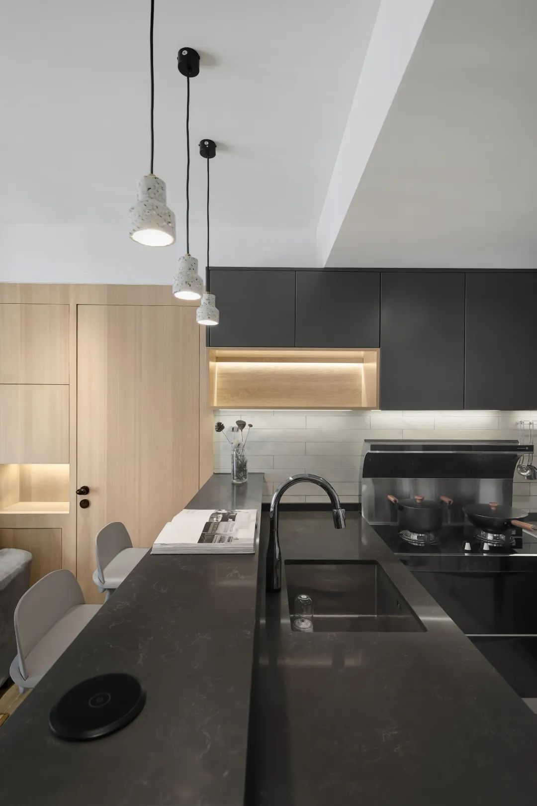 49㎡小户型爆改，极致空间利用诠释生活情境-17