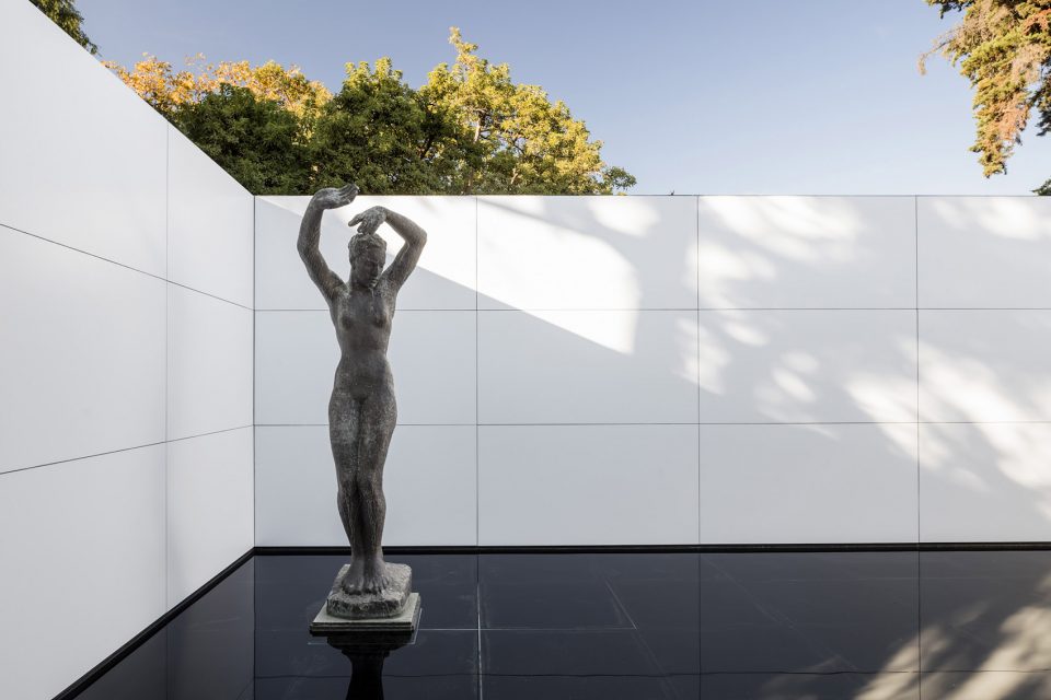 密斯失去物质性 · 空间消解与再构-14