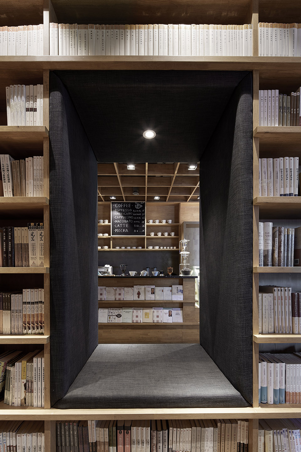 城市中的一缕新鲜空气 & 保定新华书店/ 风合睦晨空间设计-32