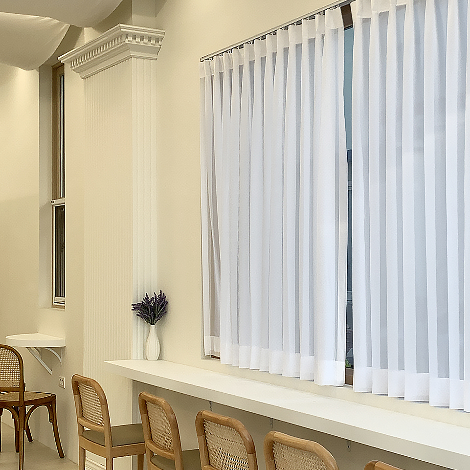 简约 20 平米咖啡店，打造温馨白洞穴空间-6