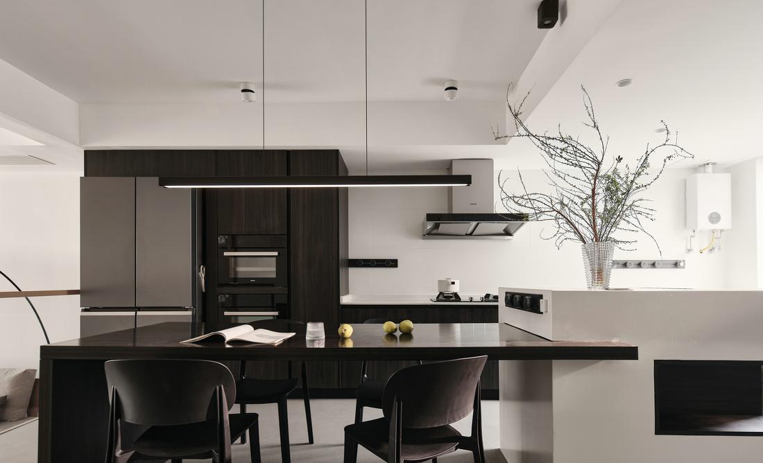 自然惬意!灰调叠墅亲子时光-13