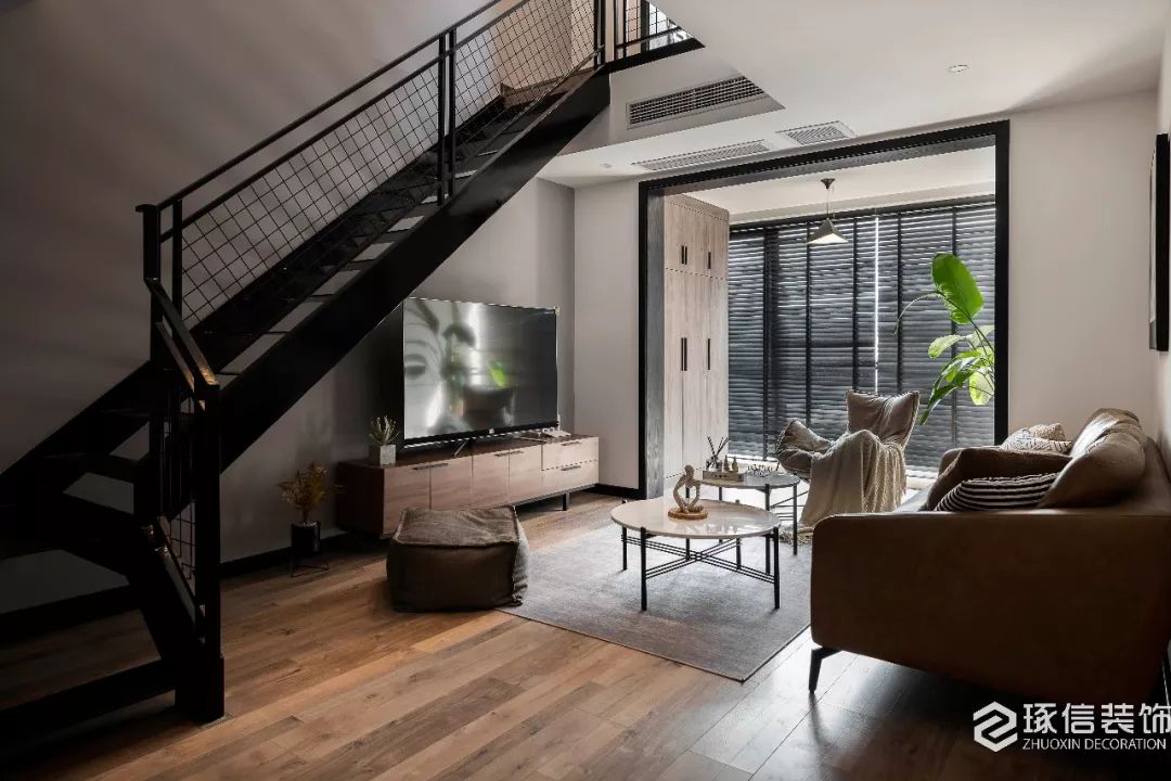 云端 80 后的自由随性混搭风-38