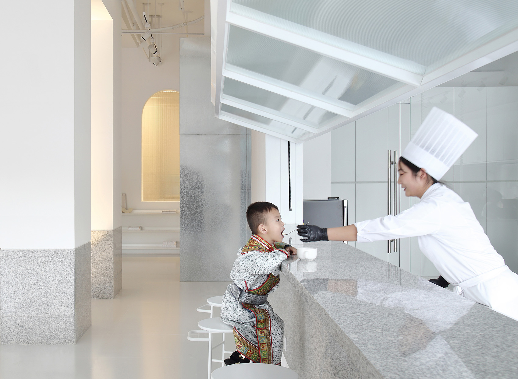 羊背上的甜品店，鄂尔多斯 / 尔我空间设计研究室-28