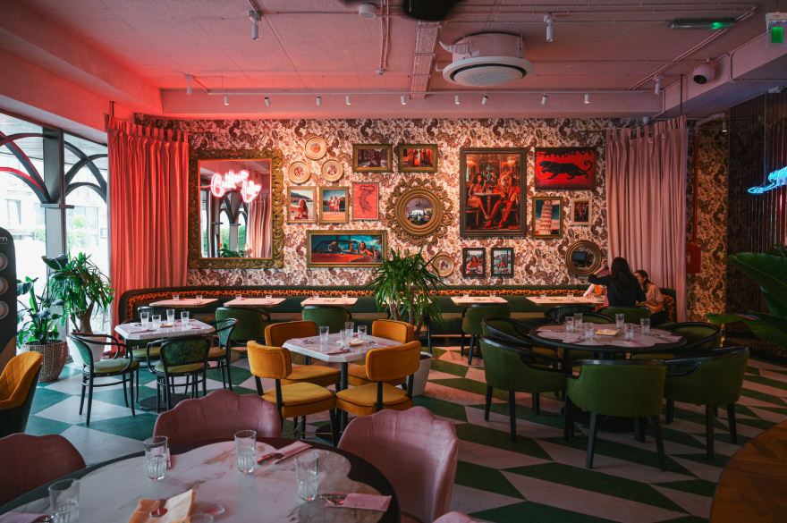 莉莉餐厅丨RomaniaIasi丨Sergiy Sarana等7人-40