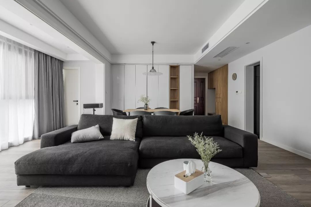 137㎡三口之家,温馨设计融入阳台、投影仪与衣帽间-21