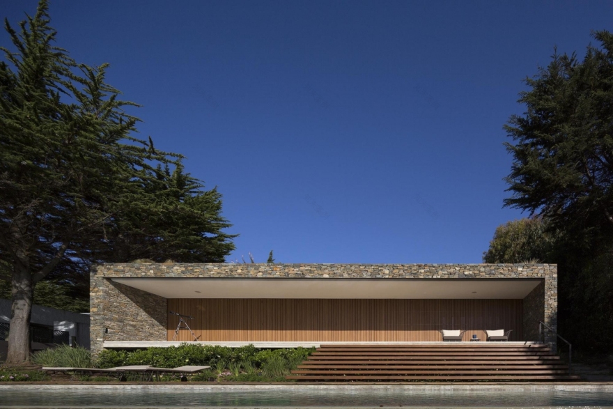 智利罗卡斯别墅 | 石头盒子中的宁静海景-42