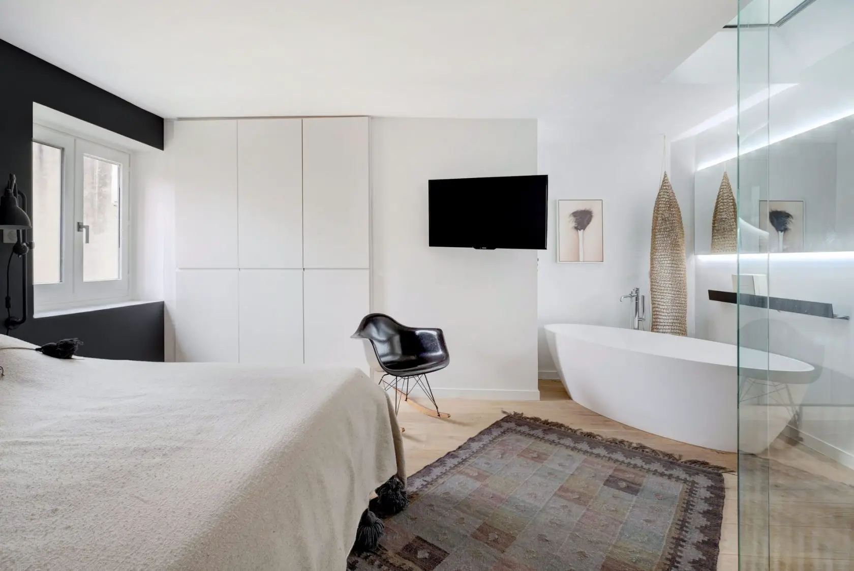 优雅设计尽显，lyon 中心复式公寓的魅力改造-8