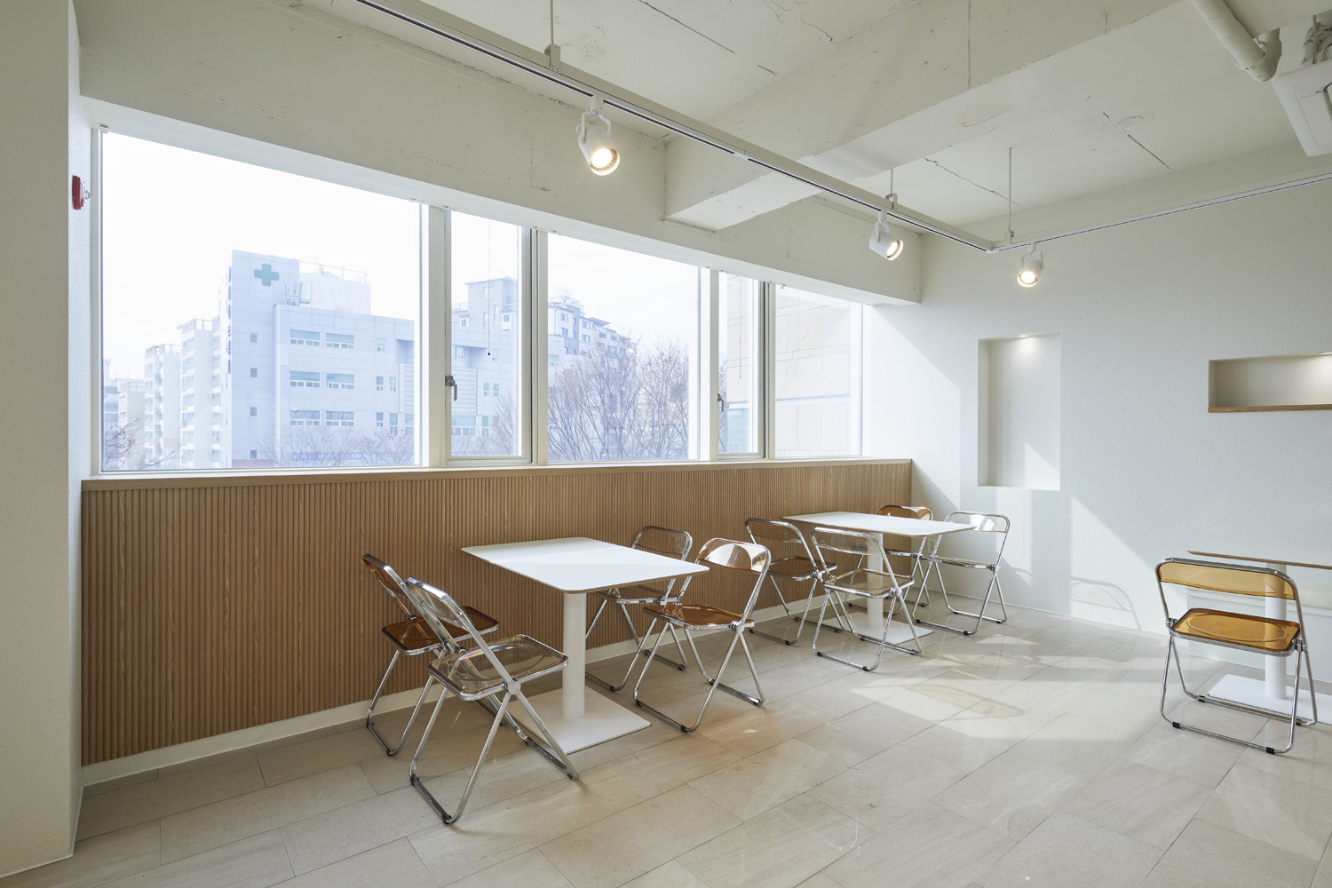 韩国白色&木色现代办公室设计-10