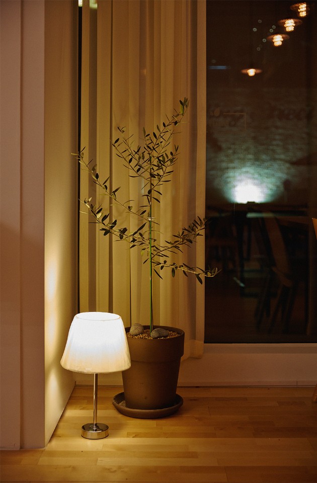 17 坪极简咖啡厅设计 | 首尔温馨空间-10