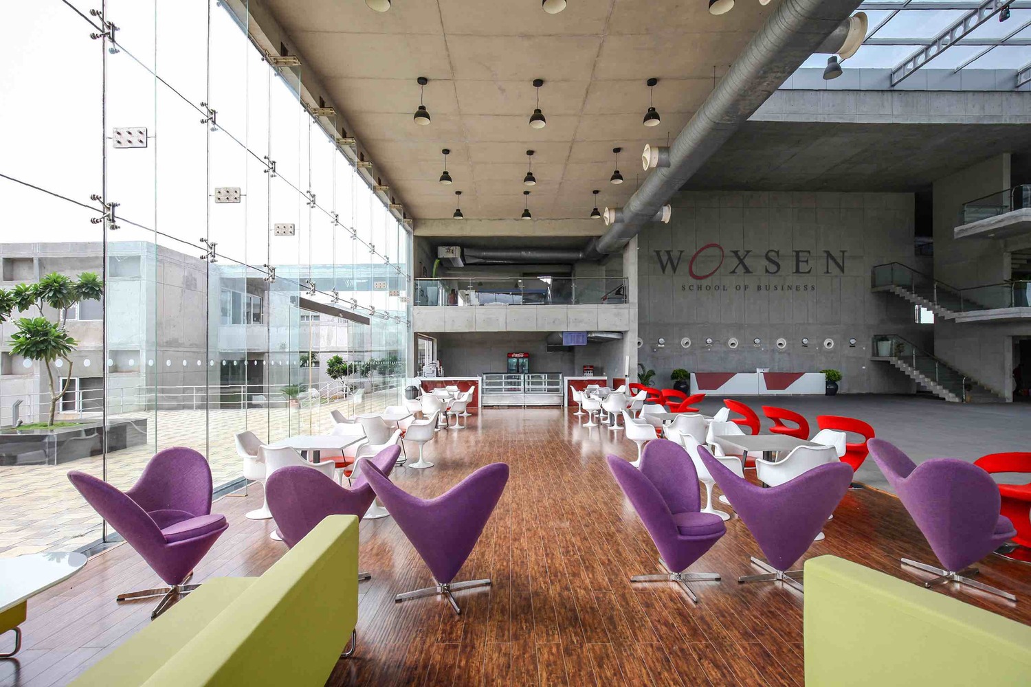 沃克森商学院 | 绿色环保的无障碍校园设计-35