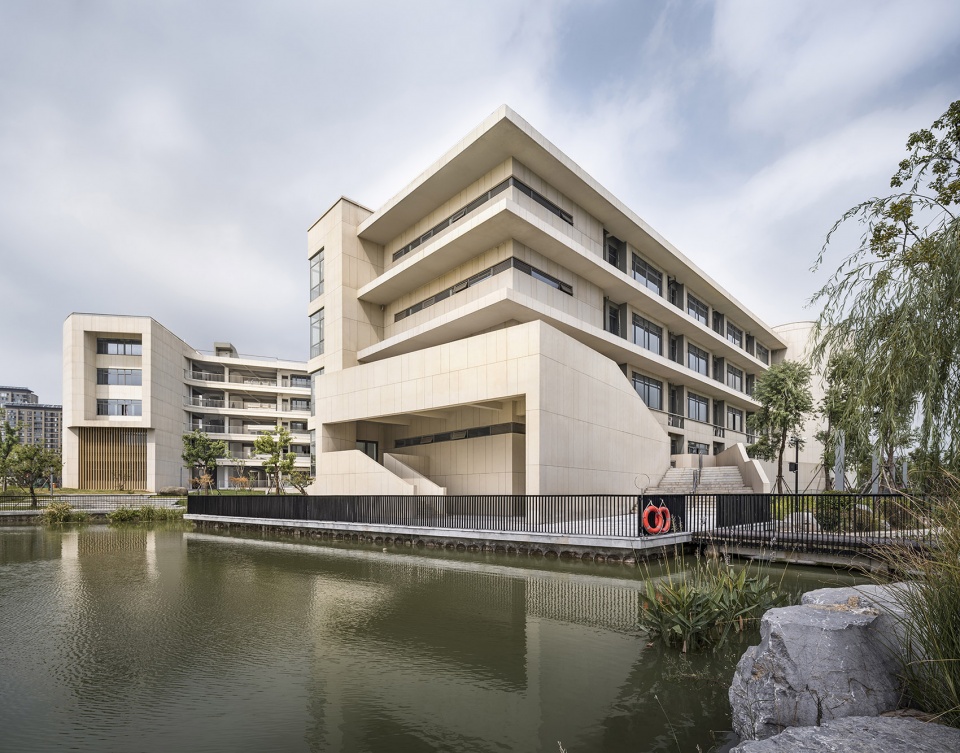 江苏省靖江高级中学新校区丨中国江苏丨江苏中锐华东建筑设计研究院有限公司荣朝晖工作室-209