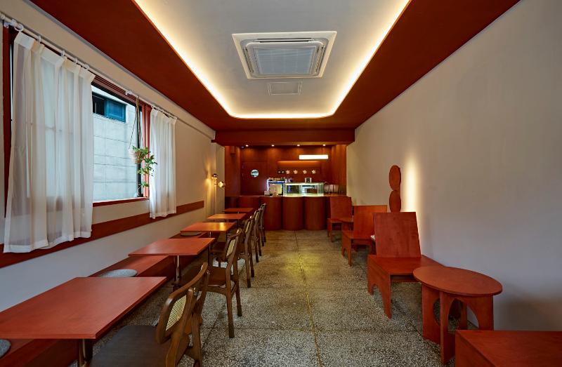 16 平高级感红色木质甜品店设计-3