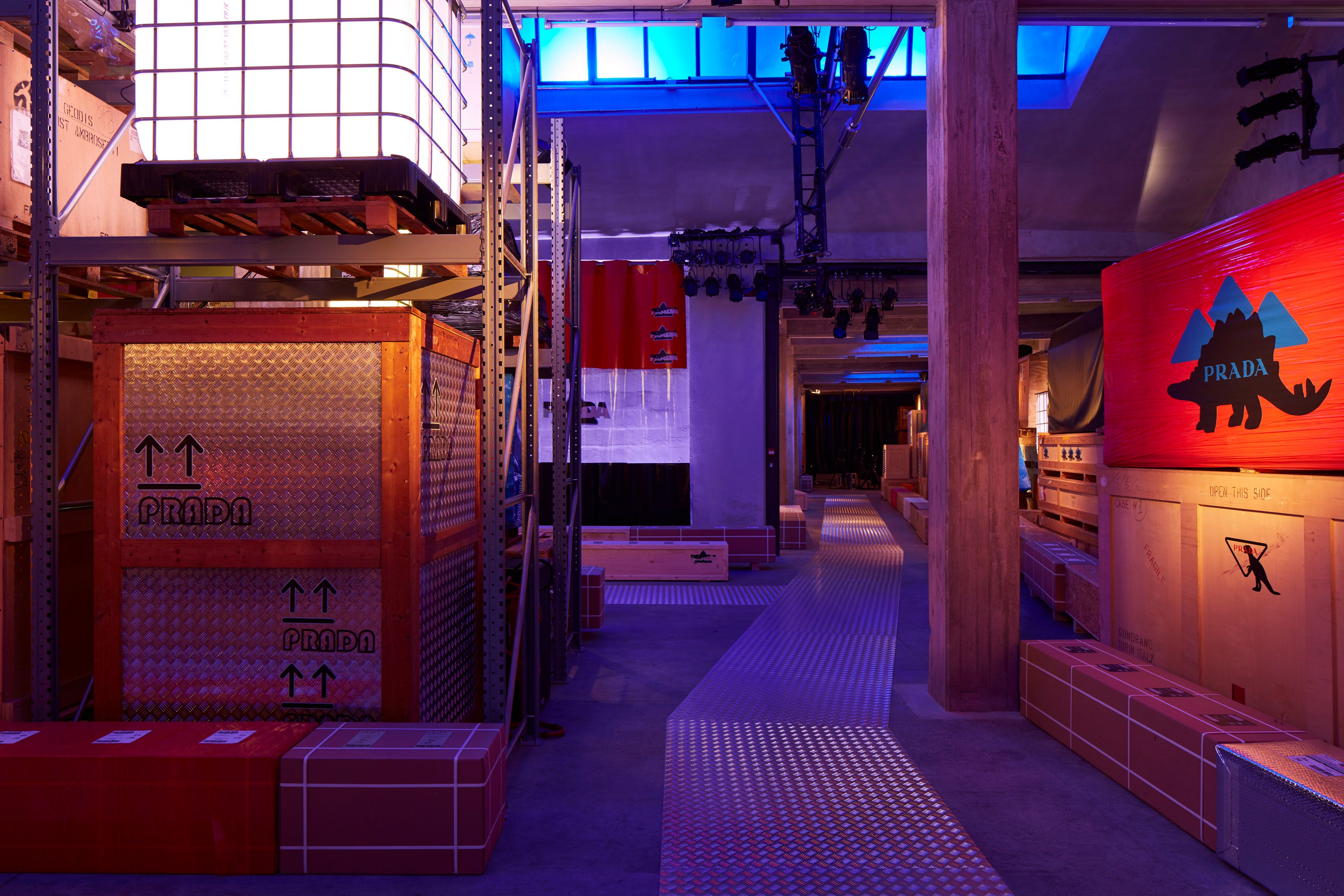 2018 秋冬普拉达男女时装秀-7