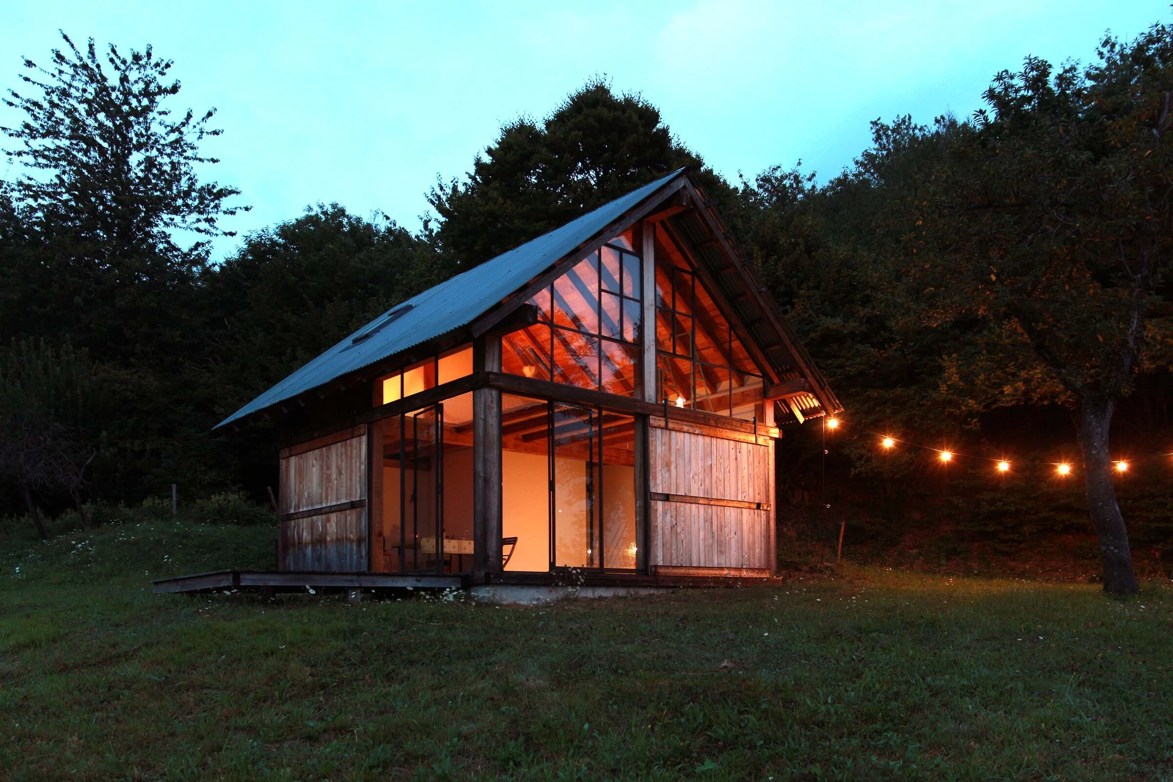 Cabanon, a contemporary cabin in Ligurian Alps-12