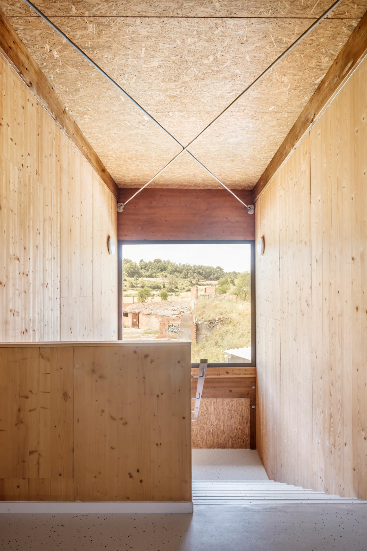 西班牙 Moyá 消防站丨西班牙巴塞罗那-17