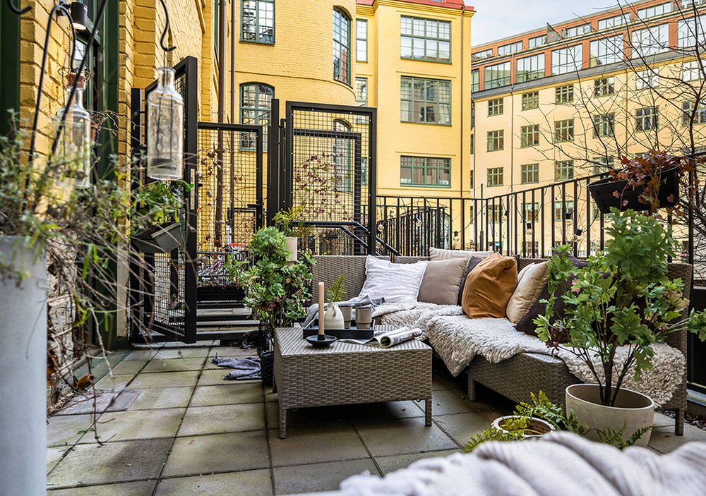 工业风独户公寓,超高天花板与私人露台-22