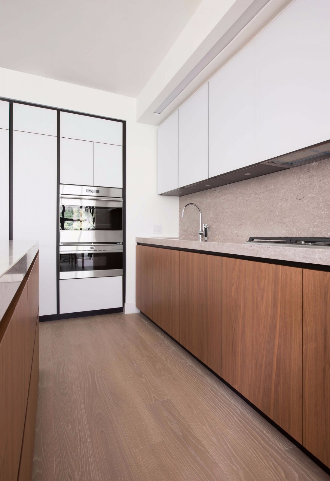 翠贝卡西区历史街区的意大利极简风住宅-24