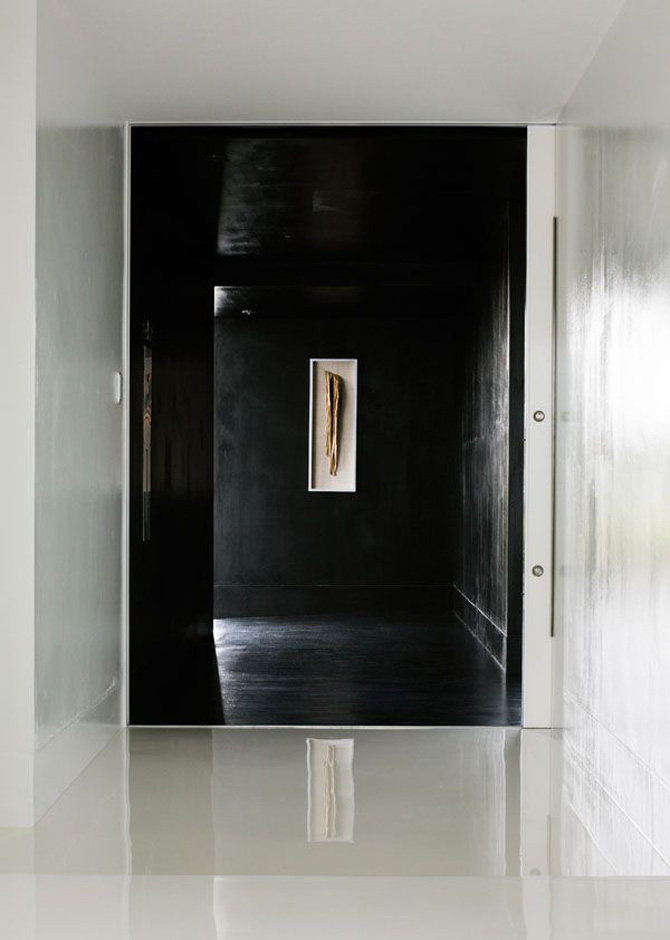 Monochrome Masterpieces  Black and White Interiors.-30