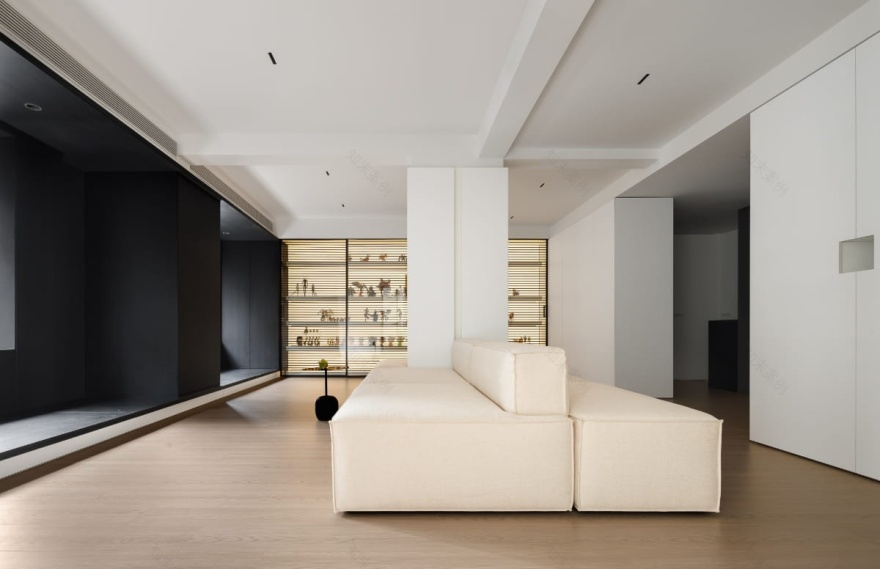 剥离繁杂,黑白描绘生活的纯粹与本真丨赫设计-16