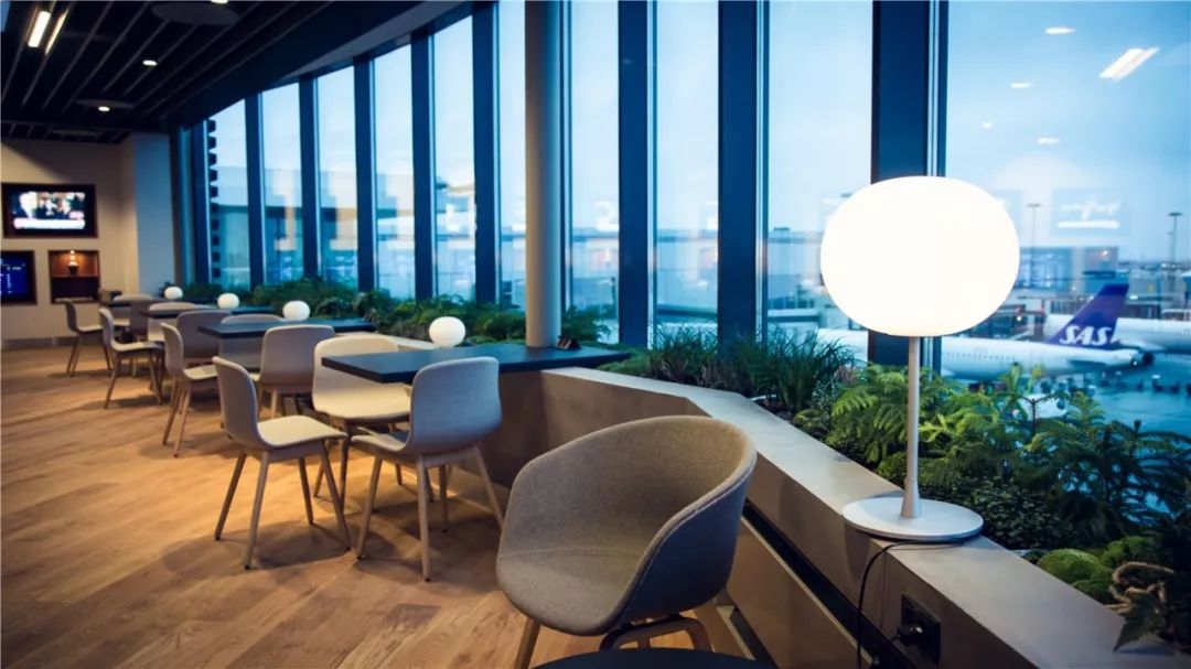 哥本哈根机场明捷贵宾休息室 | 绿色北欧风情的舒适港湾-15