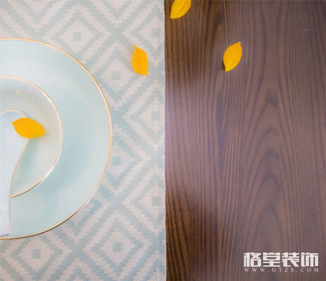 现代美式灰色调空间，优雅轻奢典范之家-47