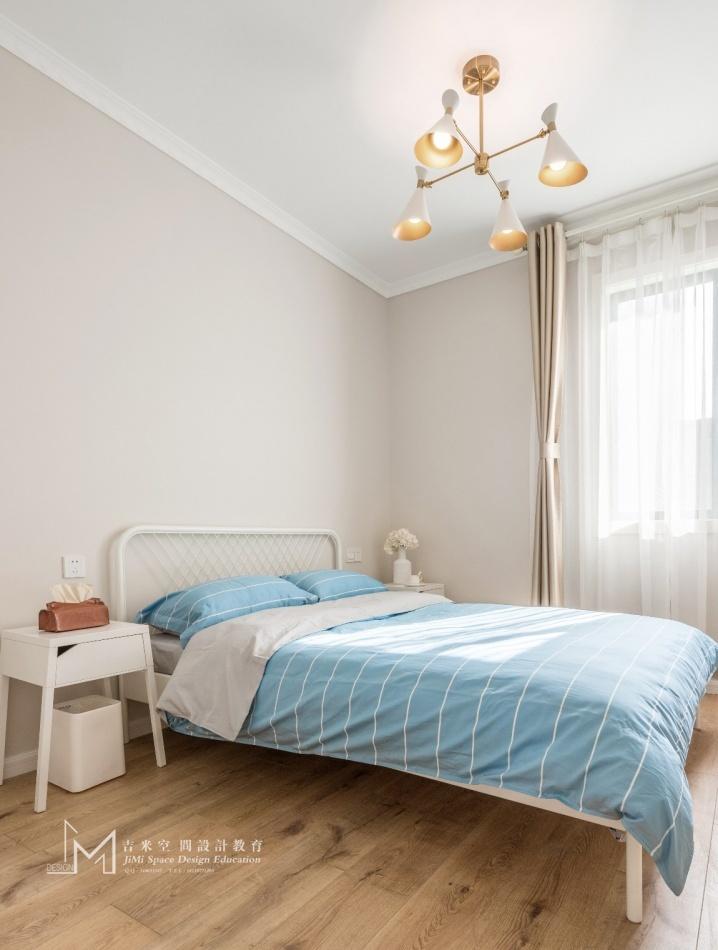 北欧风“原木”生活,不规则设计打造温馨空间-10