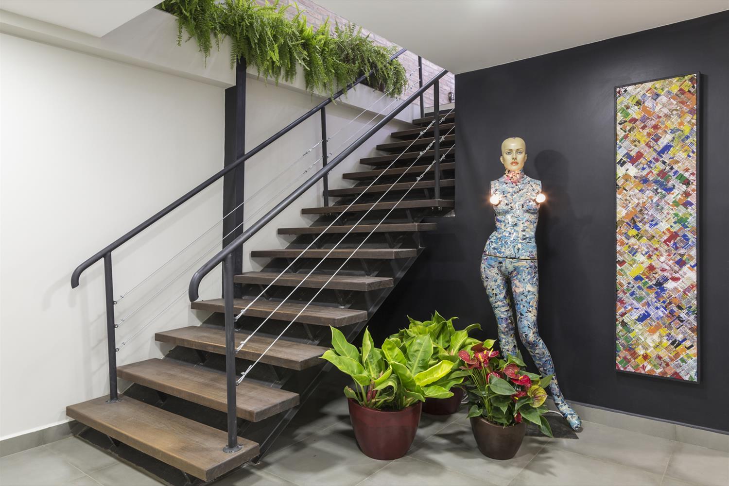 巴西 Salão Ventuno · 工业风商业空间的完美呈现-8