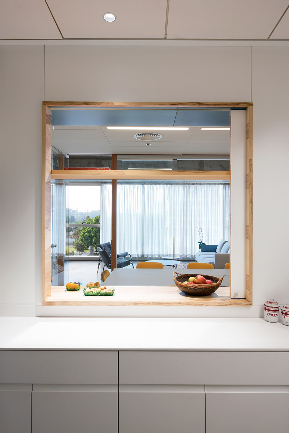 Lautman基金办公室，以色列特拉维夫 / Raphael Cohen 和 Zach Ronen-21