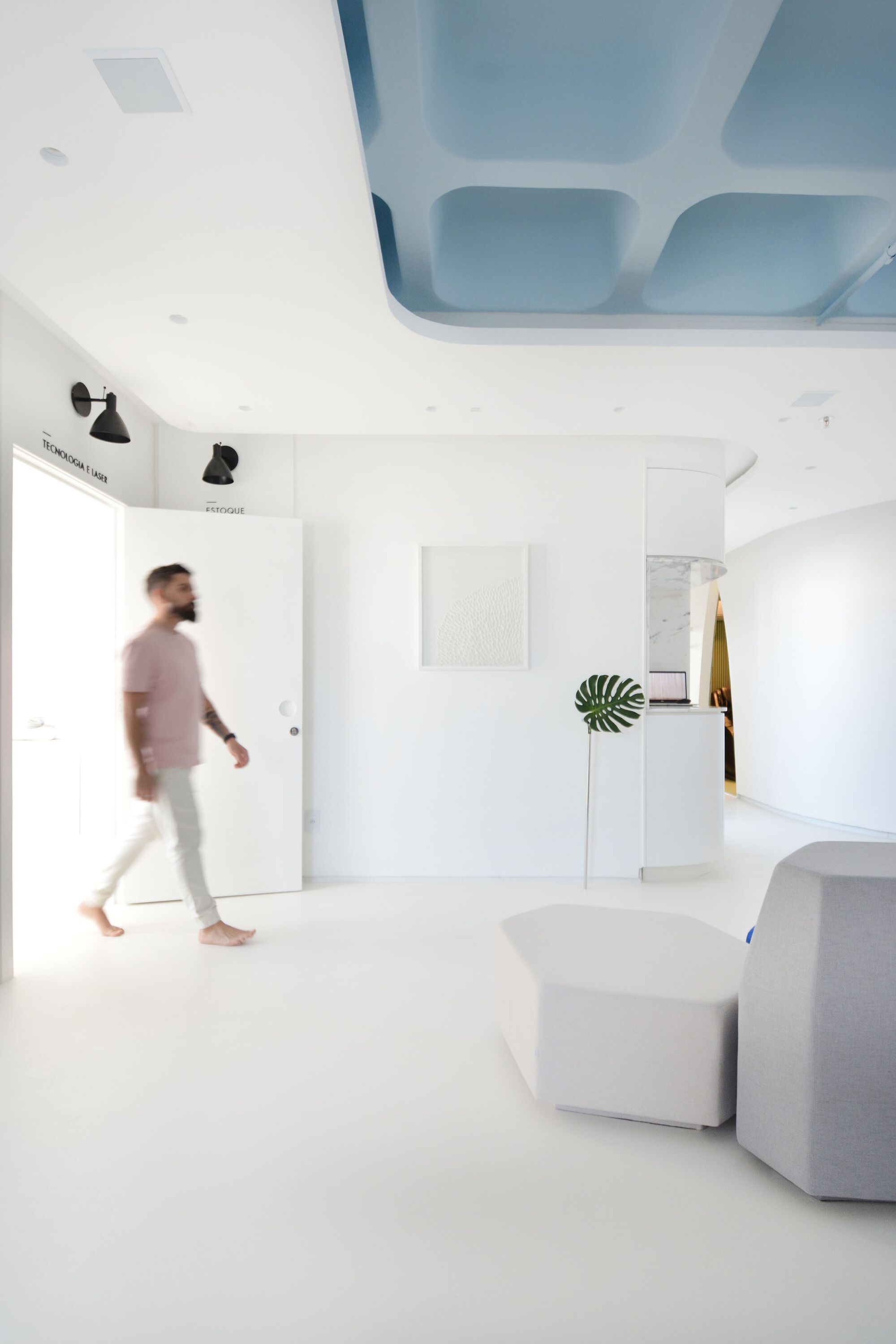 布鲁诺阿尔伯纳兹诊所丨巴西丨Studio Medeiros Arquitetura-3