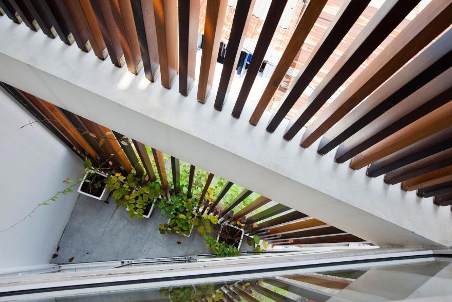 越南胡志明市 MM 建筑师打造多彩小镇房屋-10