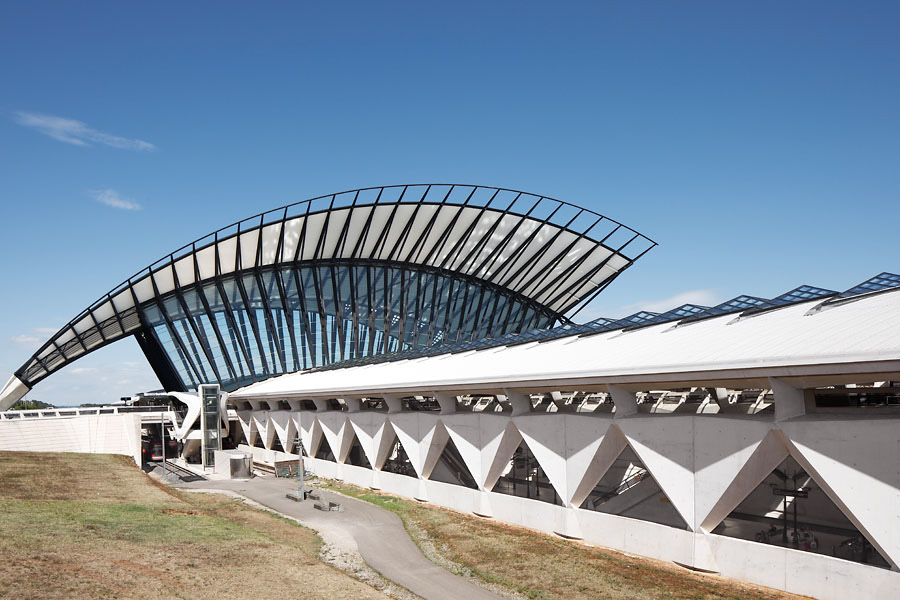 圣埃克苏佩里站丨法国里昂丨Santiago Calatrava-16