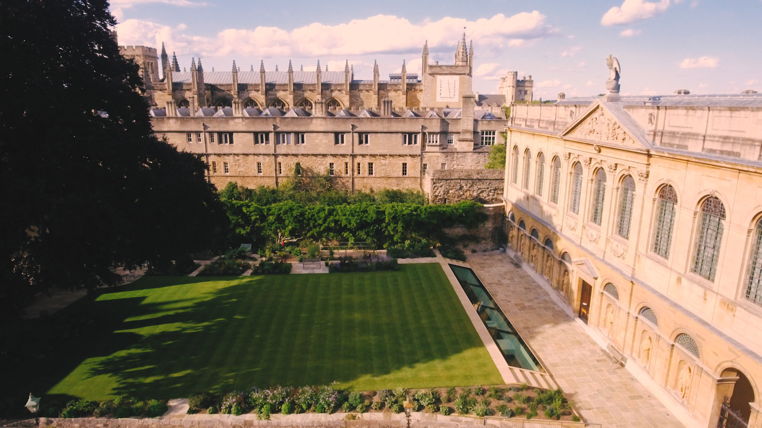 牛津 17 世纪图书馆翻新 | 地下扩建与环保技术的完美结合-1