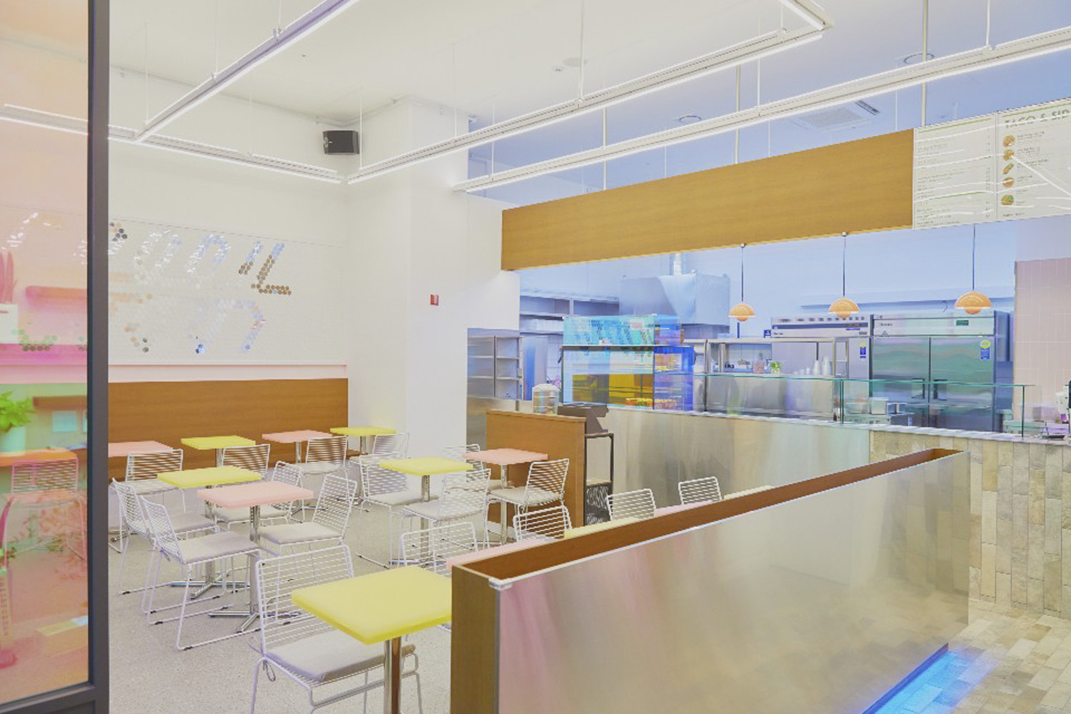 20 坪极简专卖店设计，彰显精致品味-4