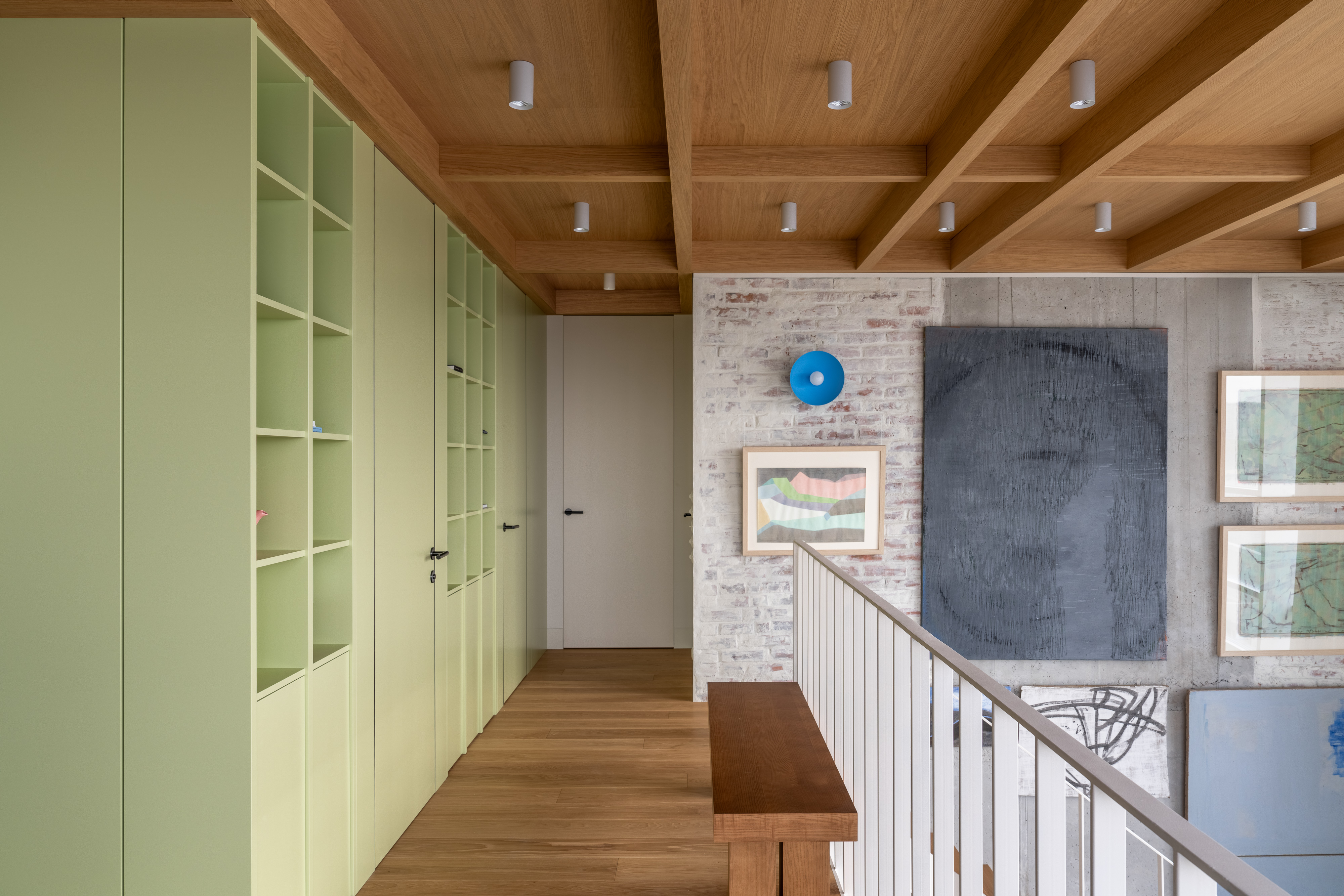 VSLKVSKA | A two-story apartment design-3