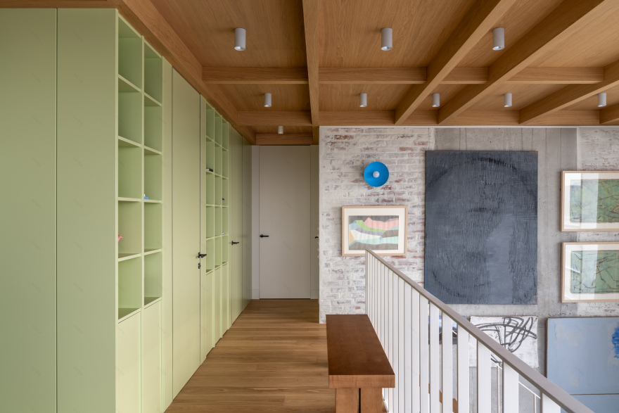 VSLKVSKA | A two-story apartment design-3