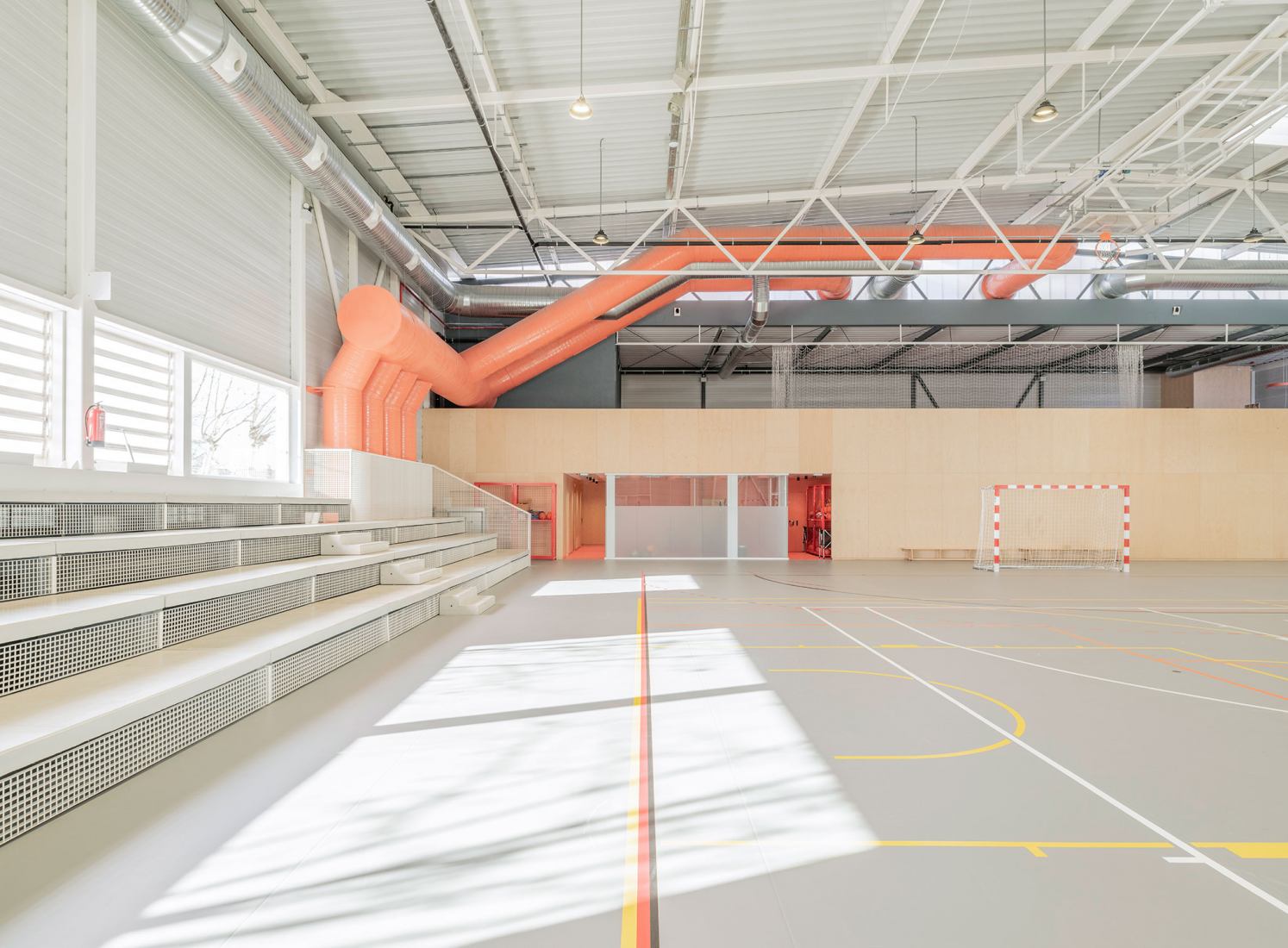 OAOB Arquitectura设计的多功能体育馆丨西班牙马德里-38