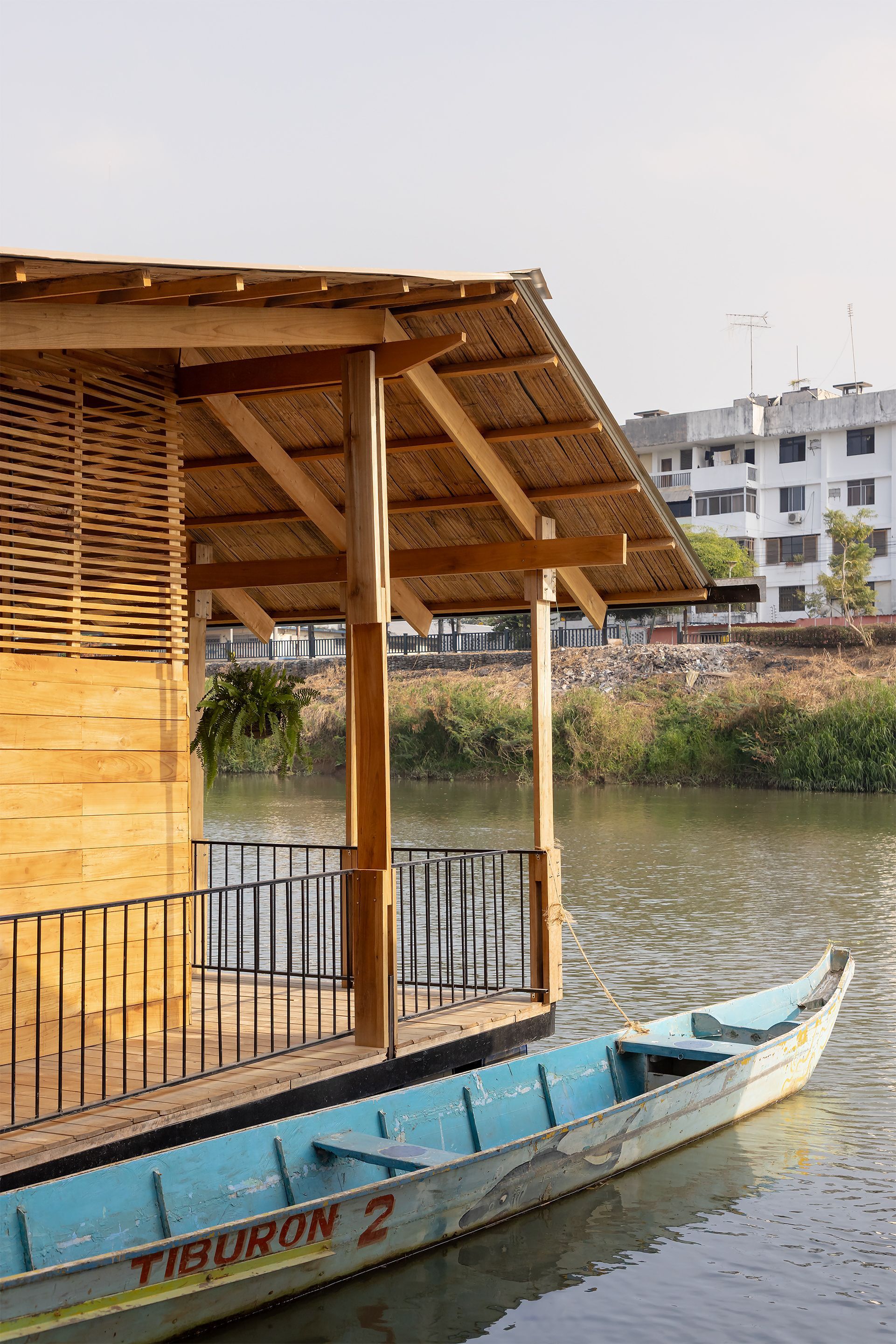 The Floating Neighborhood of Las Balsas / Natura Futura-48