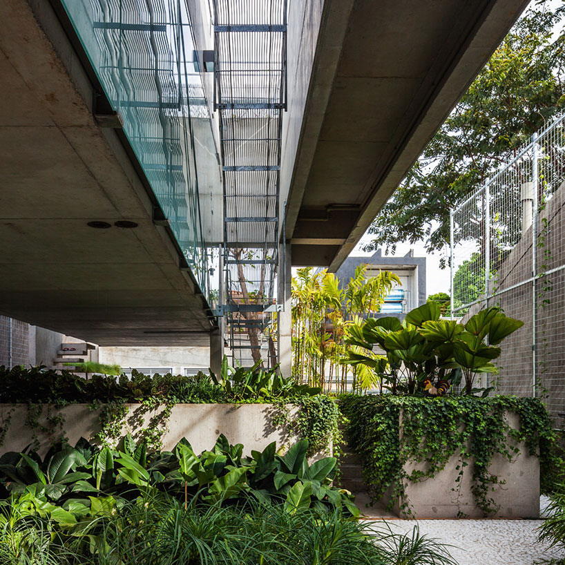 巴西周末住宅——空中花园与泳池的完美结合-12